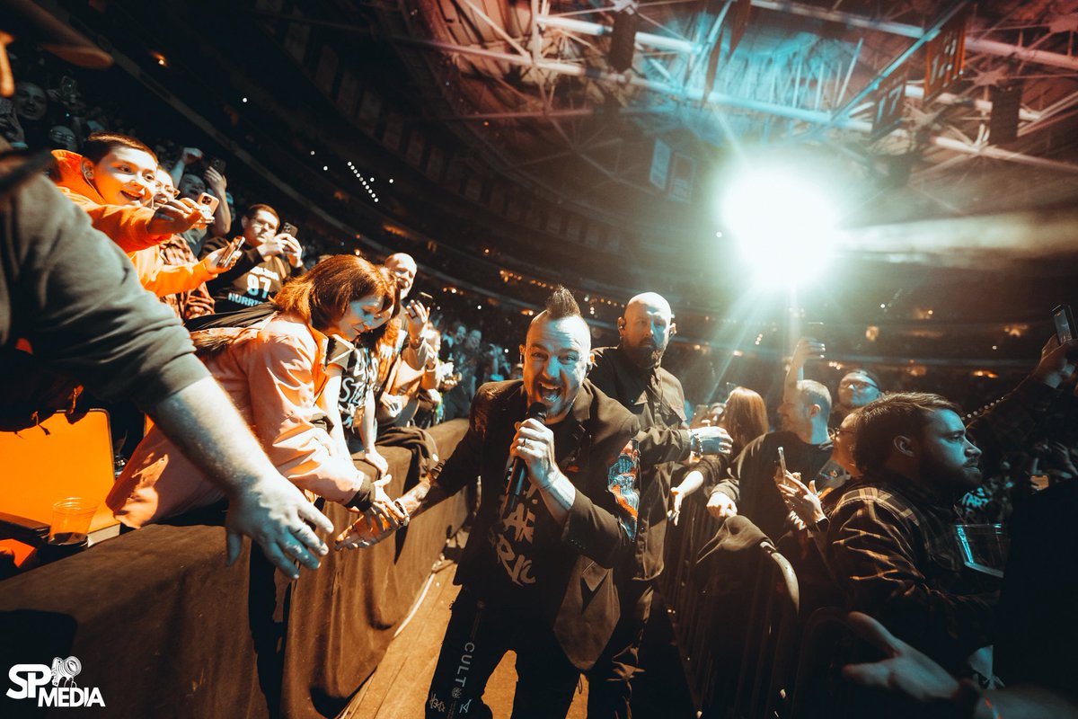 Three Days Grace tweet media