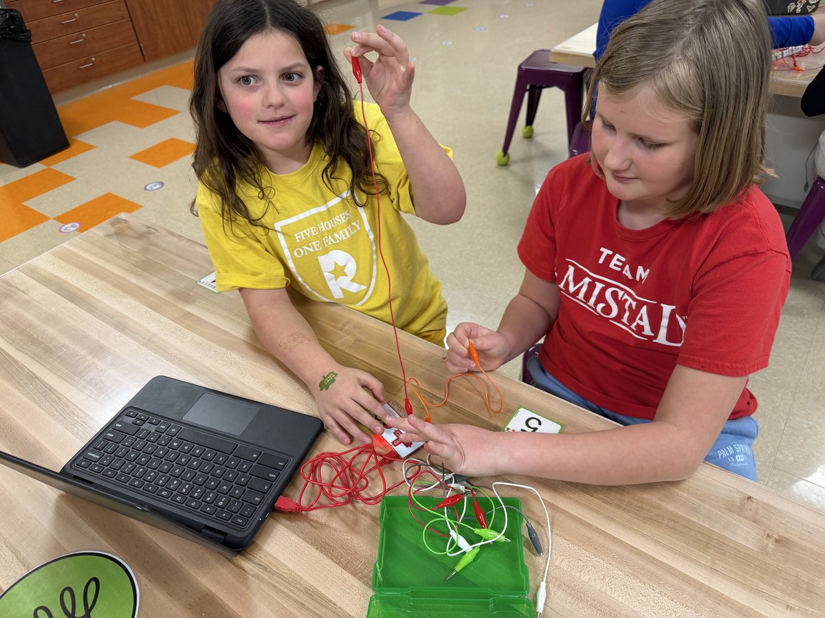 Lakewood Elementary STEM tweet media