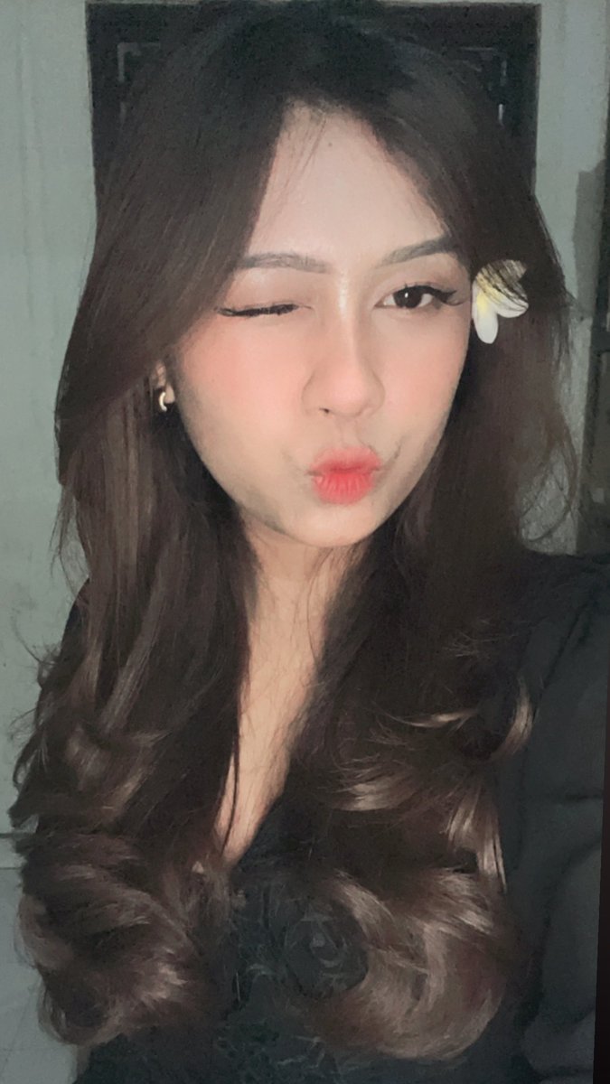 Putu Ayu tweet media