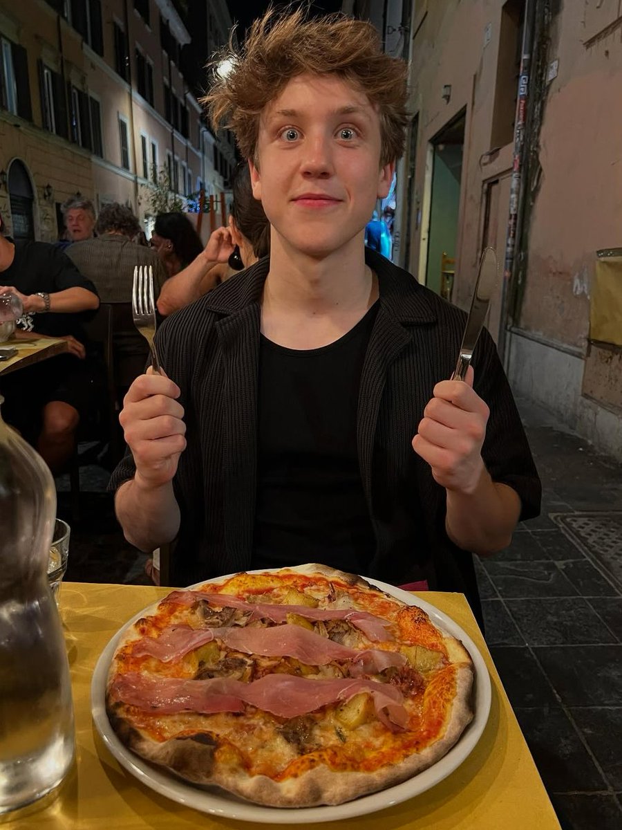 Central Scooby-Doo! tweet media