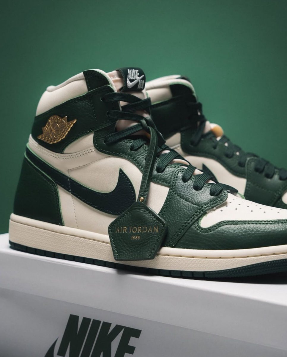 Sneaker Shouts™ tweet media