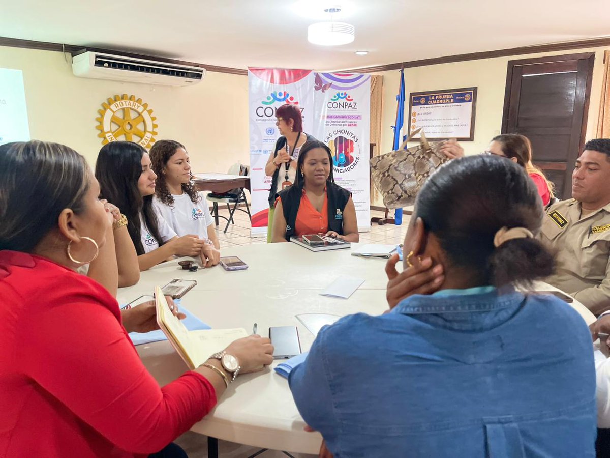 muahn's tweet photo. MUA realizó jornadas sobre la Guía de la Cultura afrohondureña y Lenguaje inclusivo a cargo de Juana Castilla, en La Ceiba y Roatán. Impulsado por el proyecto del fondo para la consolidación de la paz #UNPeacebuilding  #Conpaz @ayudaenaccion  @CureViolence https://t.co/TtfpLKjnRg
