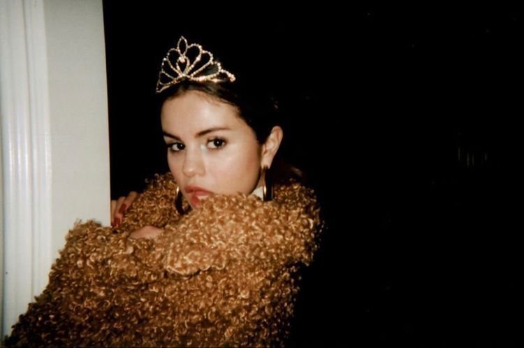selena gomez archive ✨ tweet media