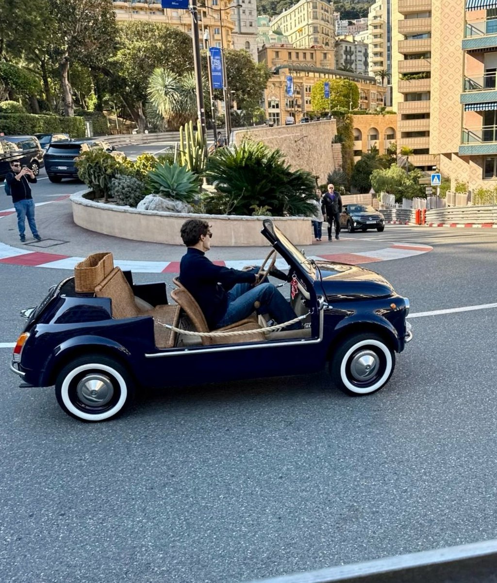 h ⋆ ⁶³ tweet media