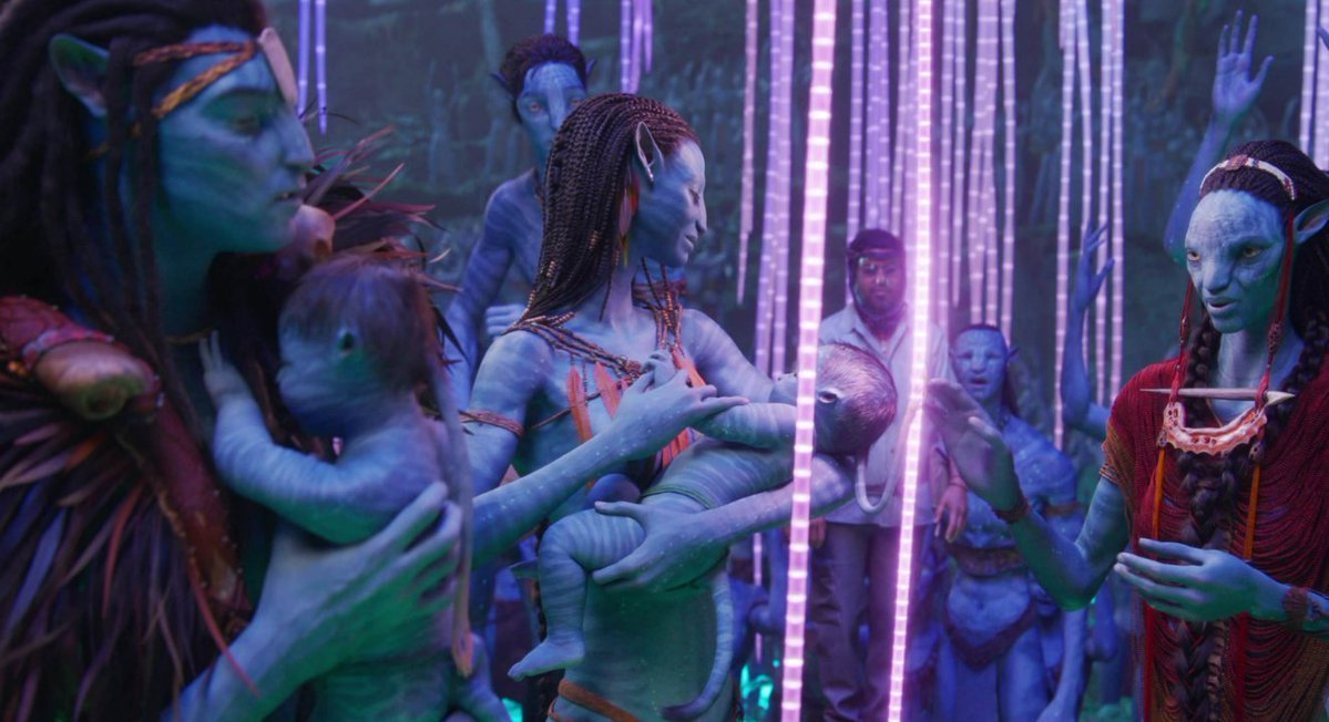 WriterInWhite tweet media