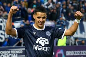 #Ovación90 <a href="/Rioschipi/">Rodrigo</a>  "Sebastian Villa ha sido convocado para la Selección Colombia para los próximos dos amistos. 26 y 29 / 3. Se suma a Arce que va la de Paraguay <a href="/radionihuil/">Radio Nihuil</a> <a href="/CSIRoficial/">Independiente Rivadavia</a>