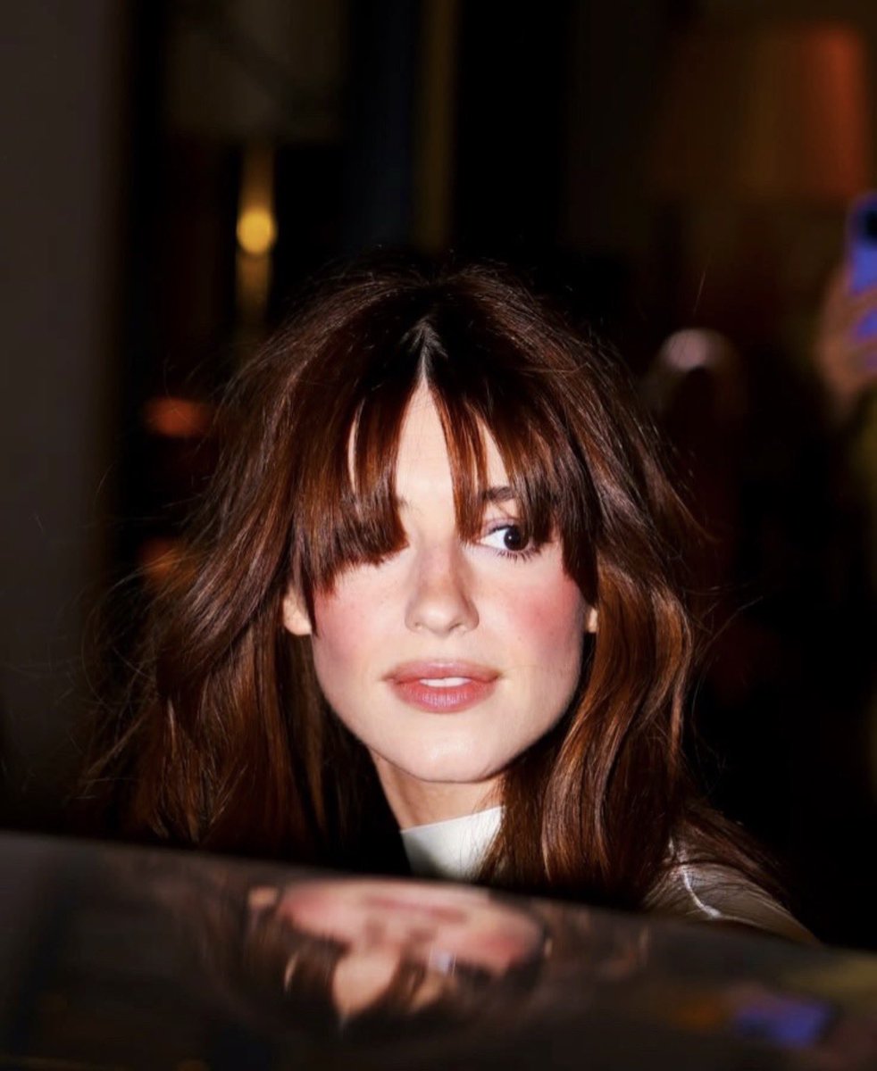 daisy thinker 🌼💭 tweet media