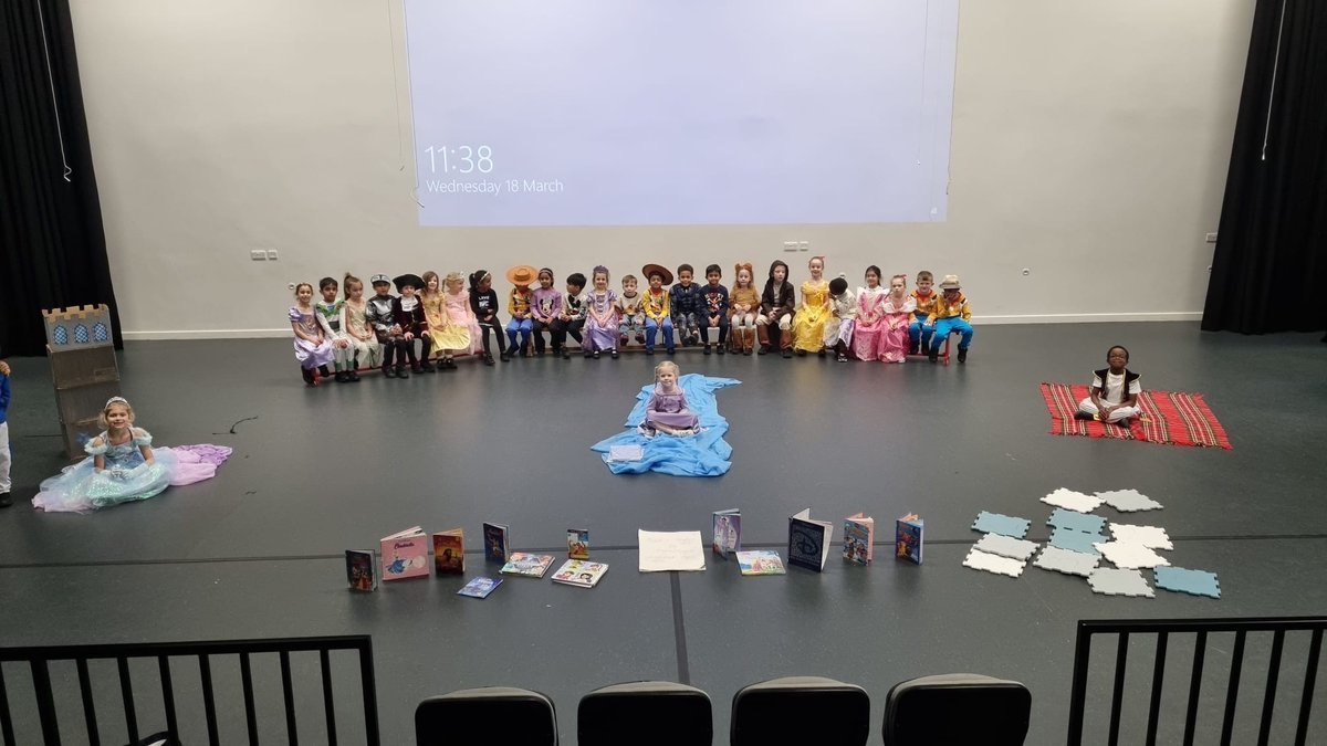 Lee Chapel Primary School tweet media