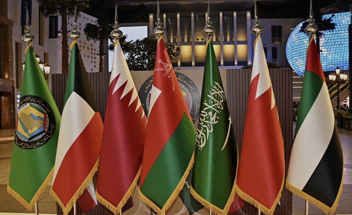 shaimasabt's tweet photo. تحت شعار القواعد الامريكيه يتم استهداف مطارات ومنشآت حيوية واقتصادية وسكنية بشكل واضح وصريح الصورة تتضح ومنابع الحقد تفيض من نفوس الخونة والحاقدين. الخطر الحقيقي ليس بالحرب والصواريخ والمسيرات فقط

وفي ناس للحين مصرين يكذبون الواقع لا سلاماً على من إستهلكونا حتى أهلكونا فلا دمتم بخير ولاسامحكم الله

انا بحرينية اماراتية سعودية كويتية عمانية قطرية وخليجنا واحد وقضيتنا ومصيرنا واحد