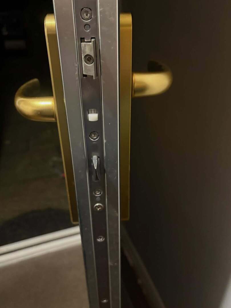 LocksmithTwick's tweet photo. Replacement multipoint lock.
Locksmith Isleworth, Twickenham, Teddington. https://t.co/d6b1YhFm7I