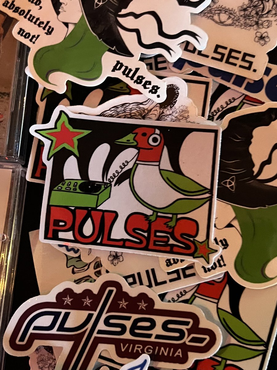 pulses. 🕊️ tweet media