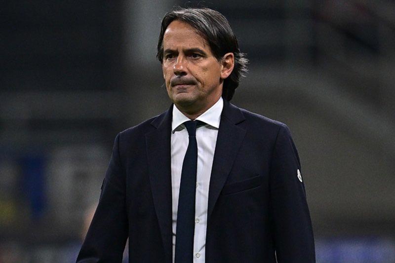 mobarkowad's tweet photo. #الهلال_الاهلي
" انزاغي مدرب كبير دفاعي من الطراز الاول"

ولكن لايتناسب تكتيكه الفني مع شكل الهلال 
الي حبيناه وعرفناه طوال تاريخه بالهجومي 

طريقة الهلال الهجوميه المرعبه هي من جلبت  البطولات وجعلته متسيد اسيا بعد توفيق الله،

انزاغي مناسب جداً لشباب + الفتح  اندية الوسط … https://t.co/oXmsEQ1vJw