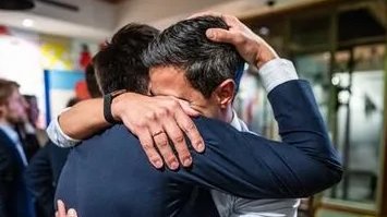 TheRightNL's tweet image. De D66 zeepbel is geklapt, het kan dus niet ...

#GR2026 #D66 #Jetten