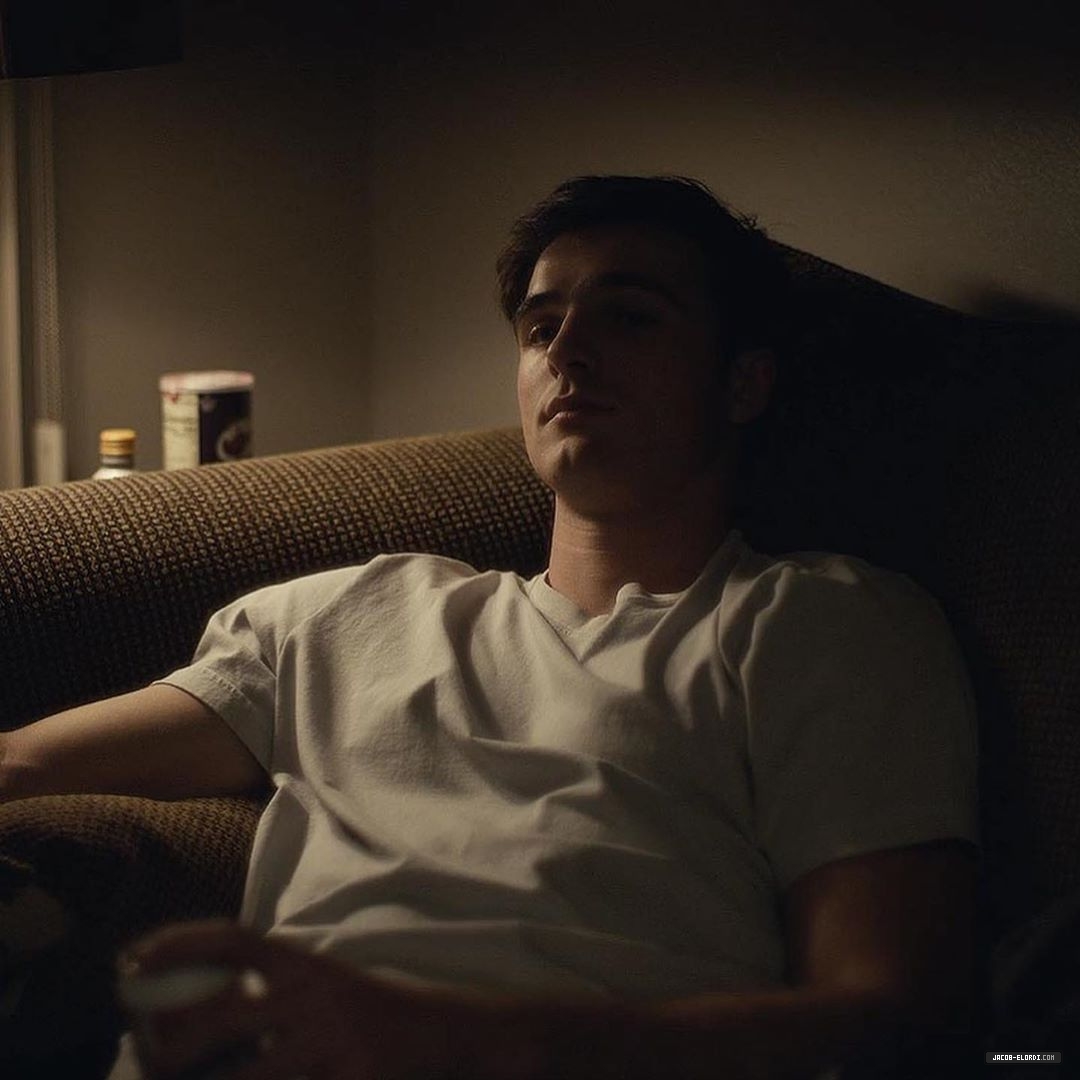 Hourly Jacob Elordi Fan Account tweet media