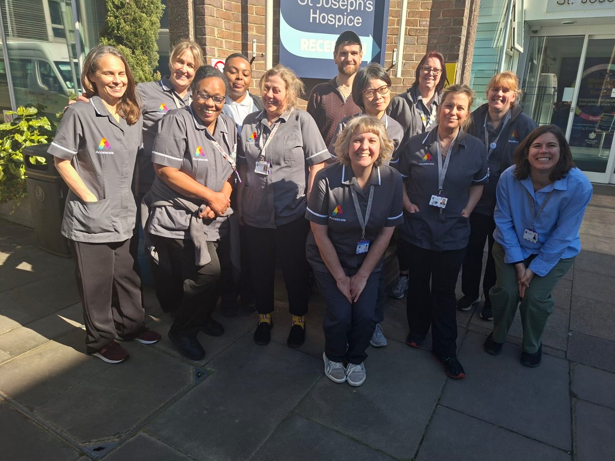 Accelerate tweet media