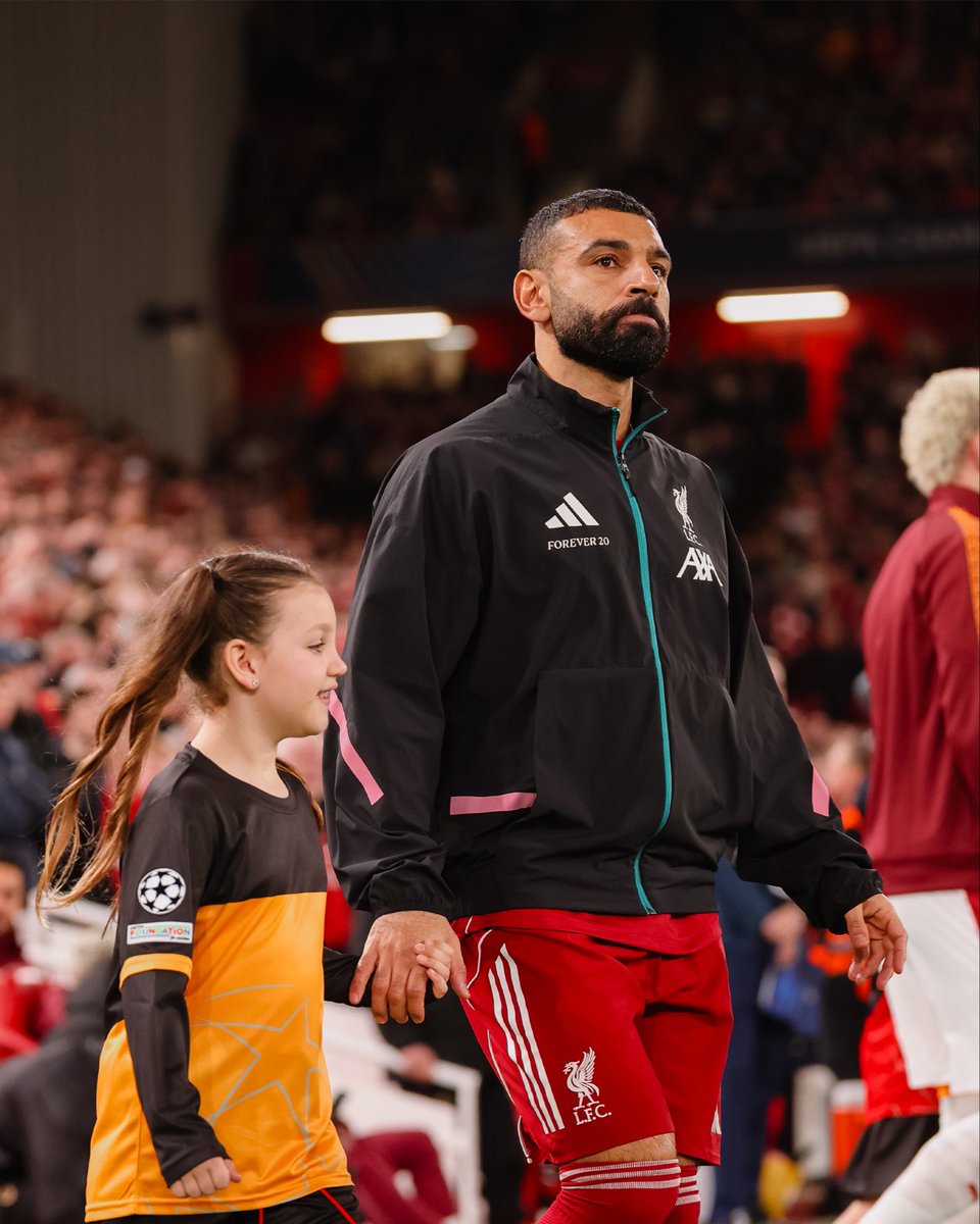 QofAnfield's tweet photo. You can mention Mohammed Salah   and immediately get 1000 likes. https://t.co/GYR4UddQO4