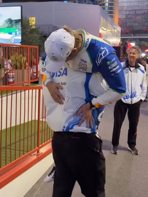 emmy🥙 tweet media