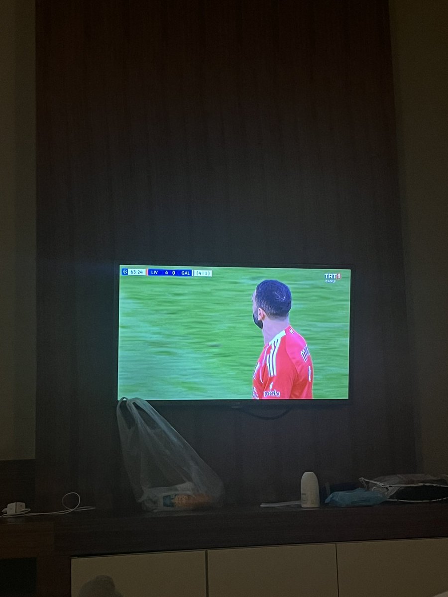 Her şey dahil otelde tatildeyim televizyonda gs 4 yiyor öte taraf varsa cennette benzer bir muamele bekliyorum