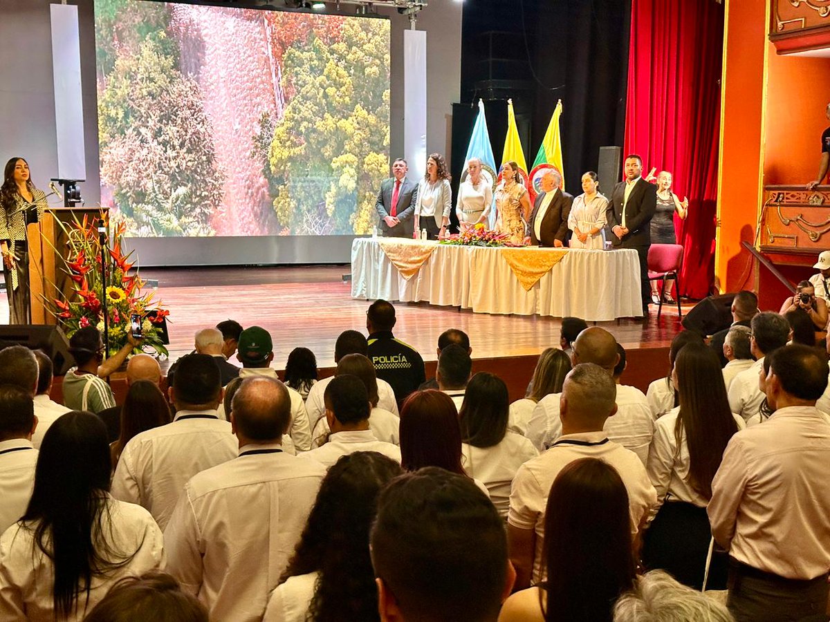 Cámara Comercio Buga tweet media