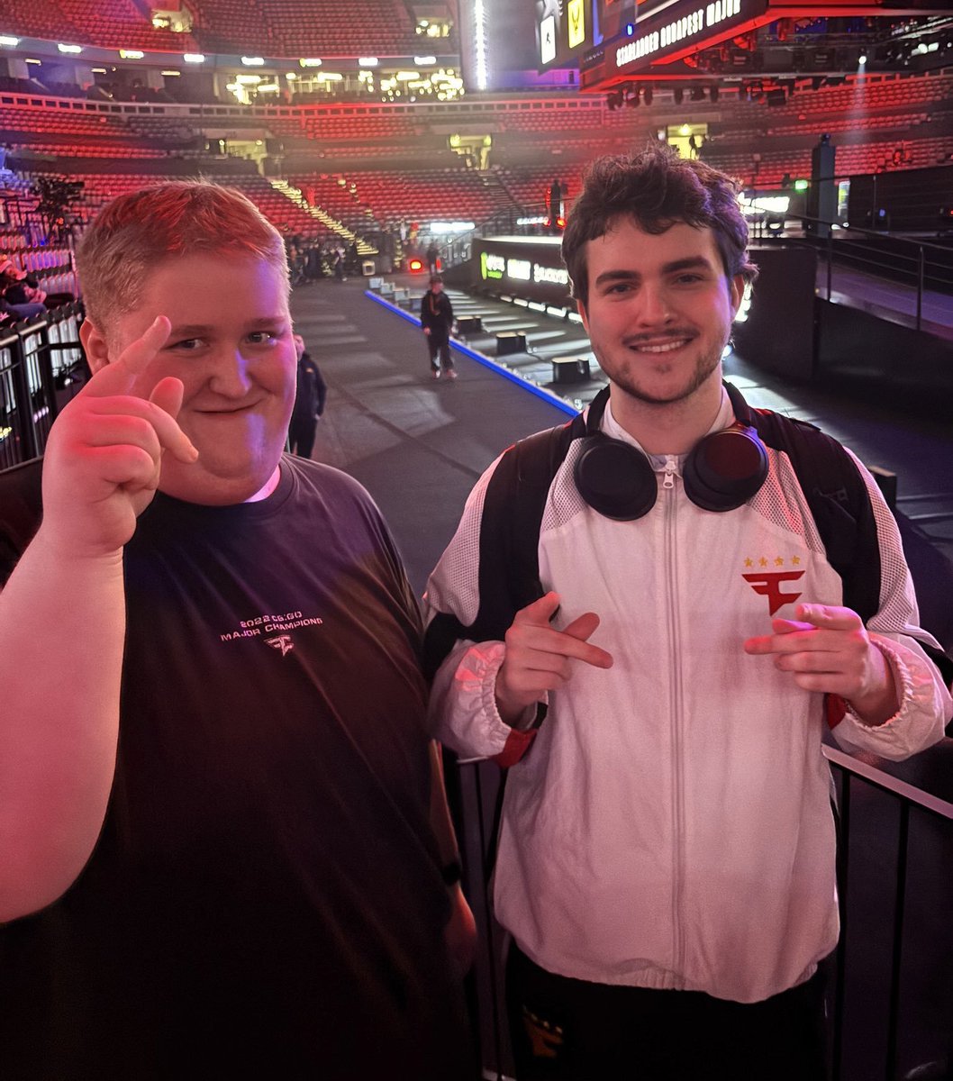 FrozenCentral tweet media