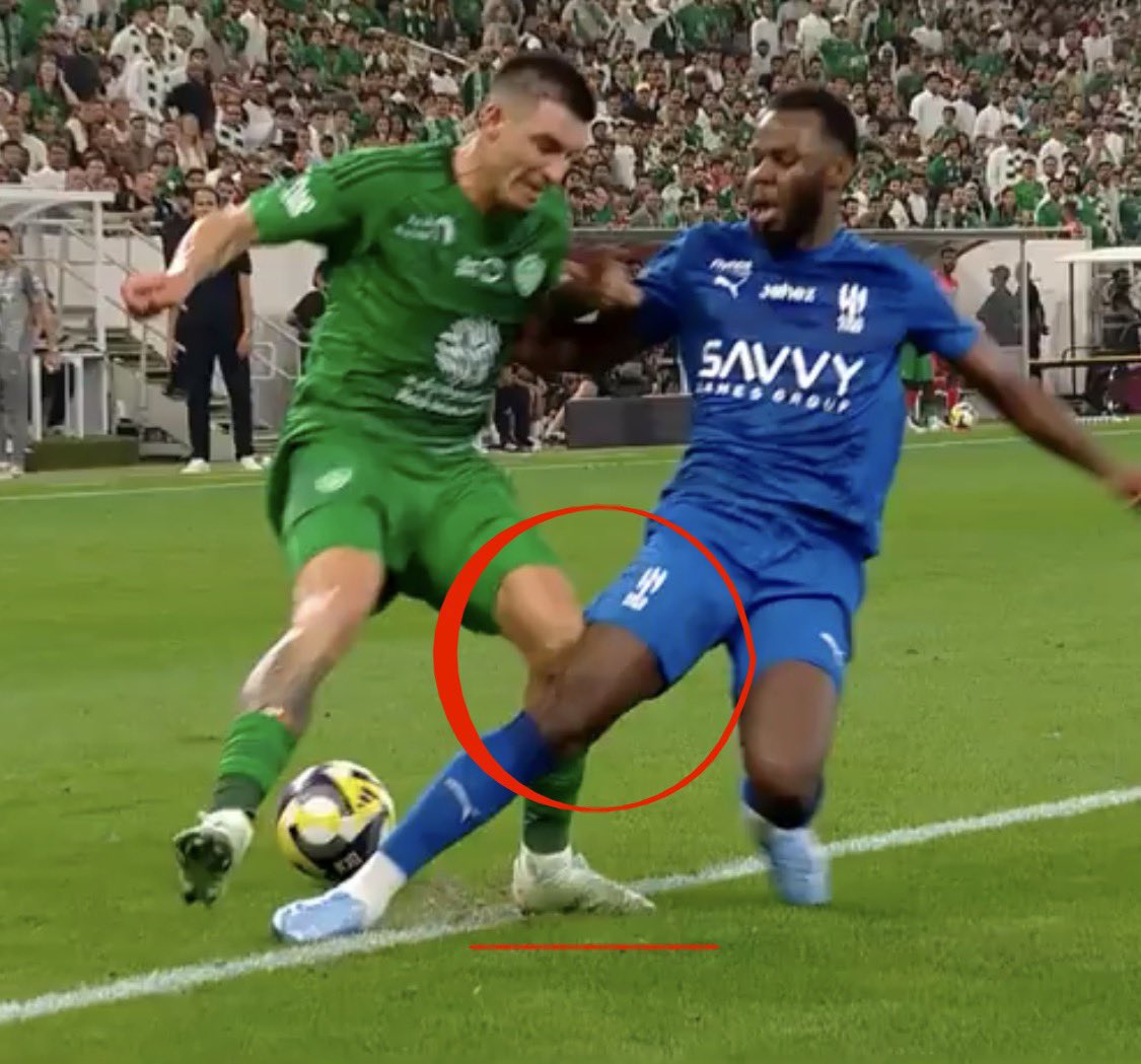 صدى الصورة 4(بطل النخبة) tweet media