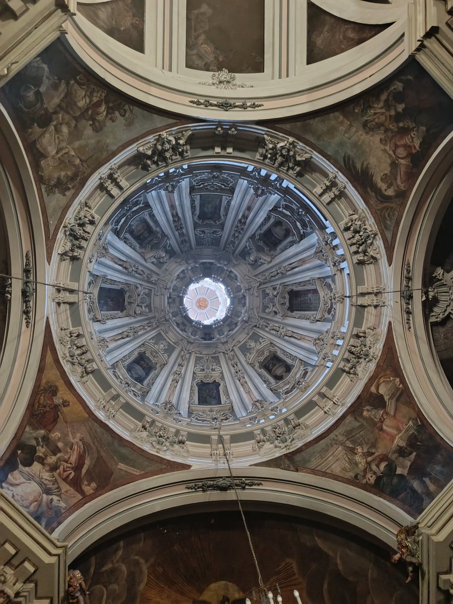 Felipe IV tweet media