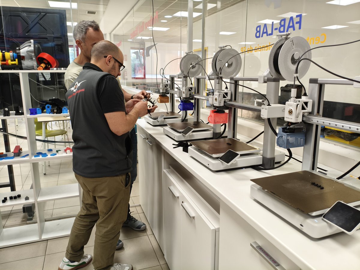 CIFP Profesor Raúl Vázquez tweet media