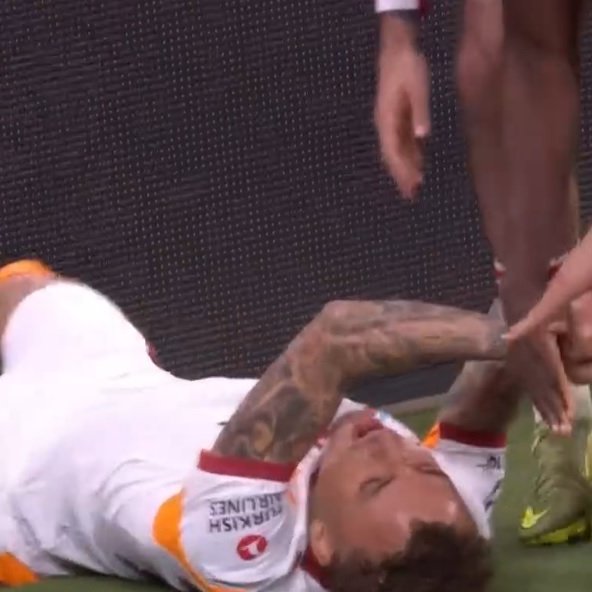 Boşuna Tıklama tweet media