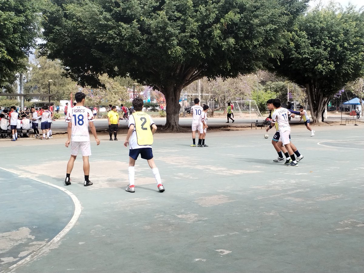 deportemcd's tweet photo. #Guatemala | El @CampoMartegt es sede de las eliminatorias juveniles organizadas por la @Digefgt, recibiendo a los talentos deportivos de la Región Oriente.

#AlPuebloDignoSeLeResponde 
#Deportegt https://t.co/6P0CUIXZxf