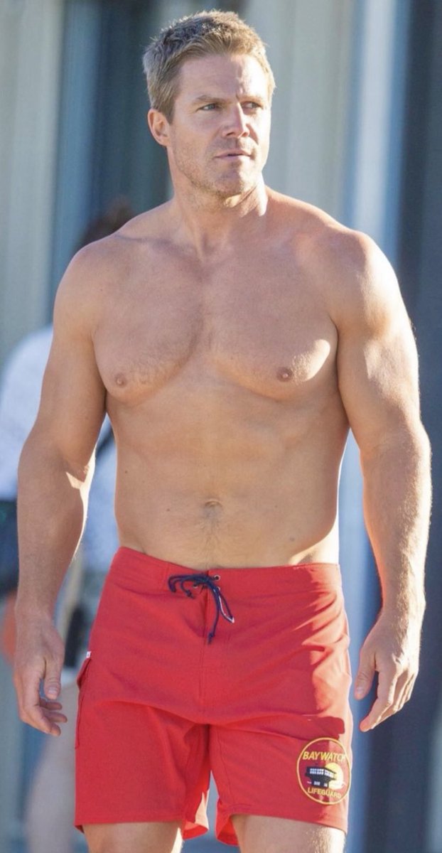 bro vault tweet media