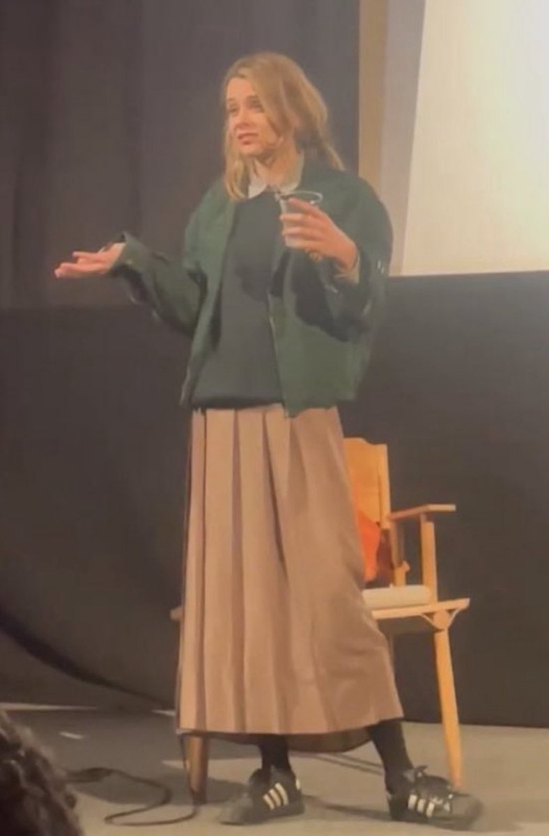 MaryShelleyStepOnMe tweet media