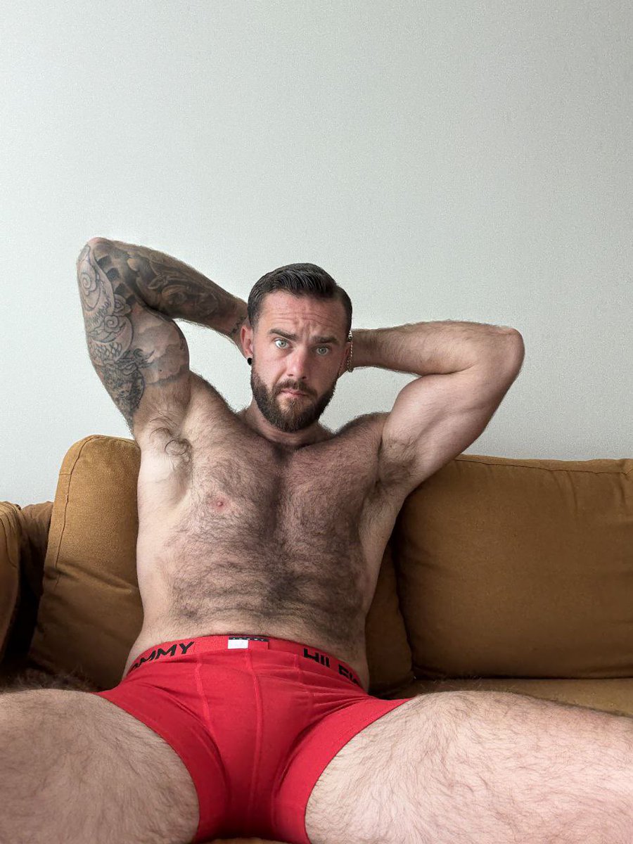 bigirishc0nor tweet media