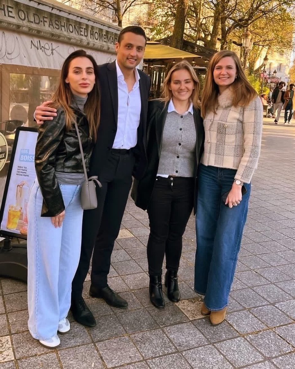 SonjaMarkovic75's tweet image. Tours, c’est maintenant ou jamais.

Soutien à Aleksandar Nikolic pour les municipales.
Sur le terrain à Tours pour aider ceux qui se battent pour le changement.
Nos équipes sont partout : unies, solidaires,
On ne lâche rien. Ensemble, on gagne.
#Tours #Municipales2026