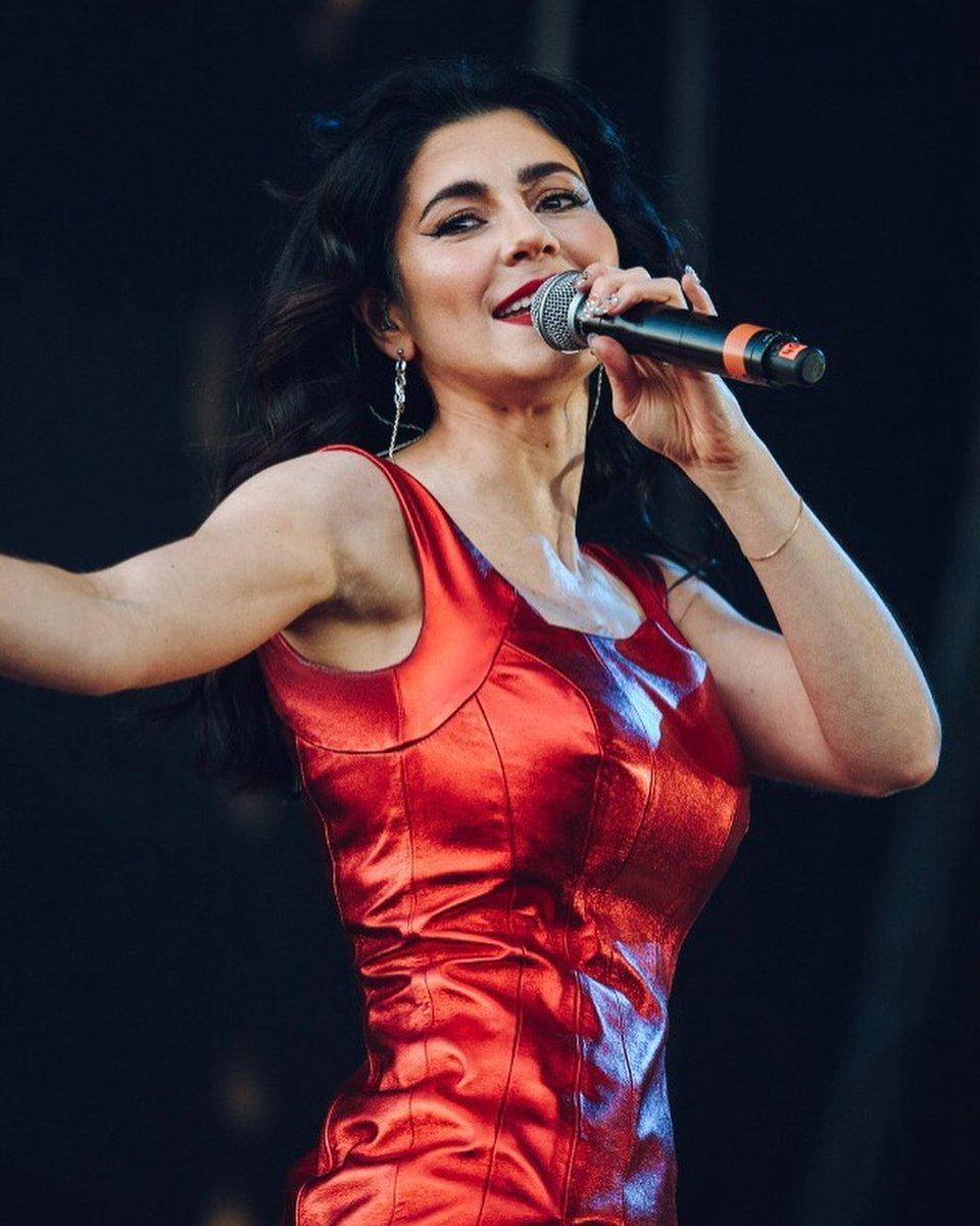 #OTD in 2022, MARINA played Lollapalooza Argentina

The setlist was:
Ancient Dreams in a Modern Land
Venus Fly Trap
Froot
I Am Not a Robot
Oh No!
Purge the Poison
Hollywood
Man's World
Baby
Forget
Can't Pin Me Down
How to Be a Heartbreaker
Bubblegum Bitch
Primadonna