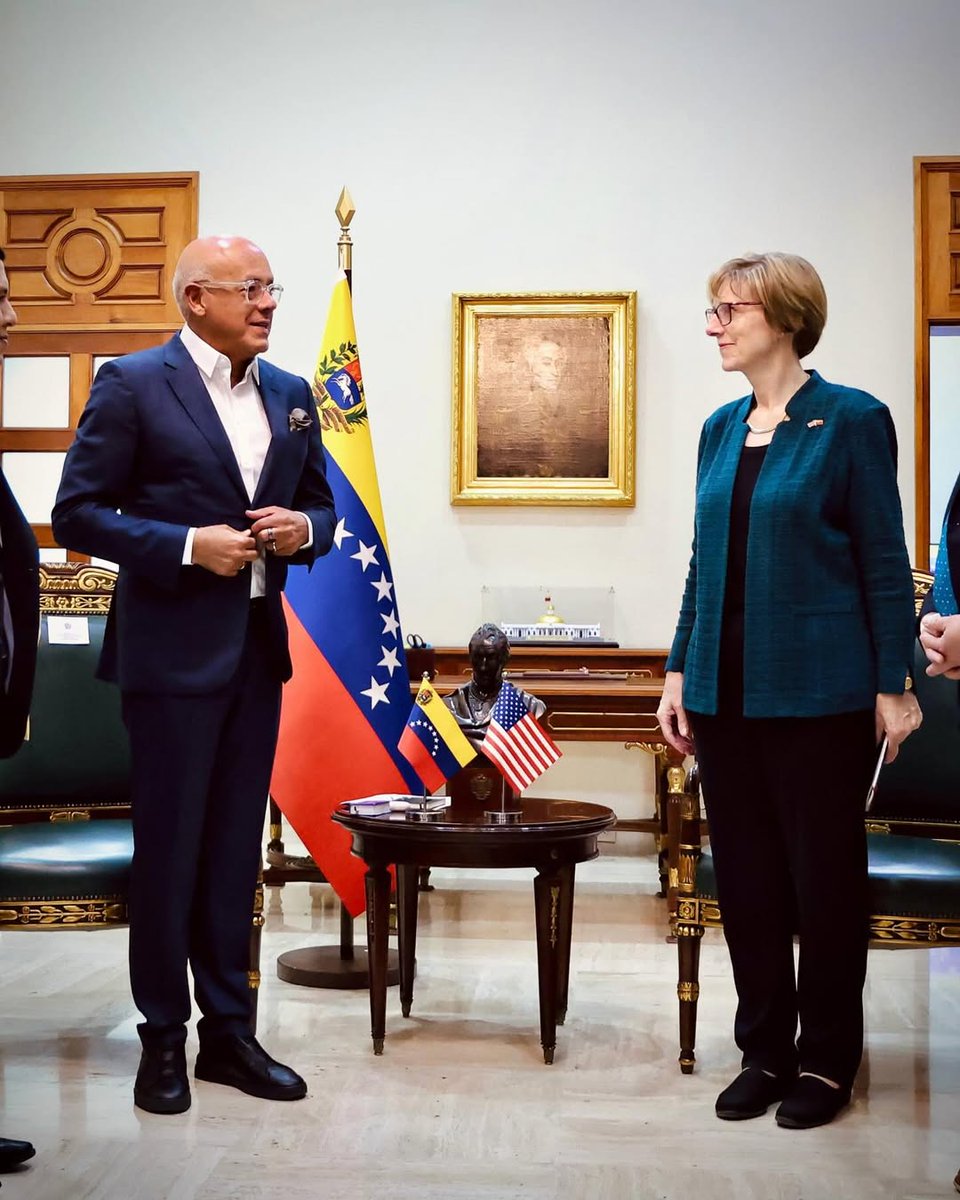 Enderson Sequera S. tweet media