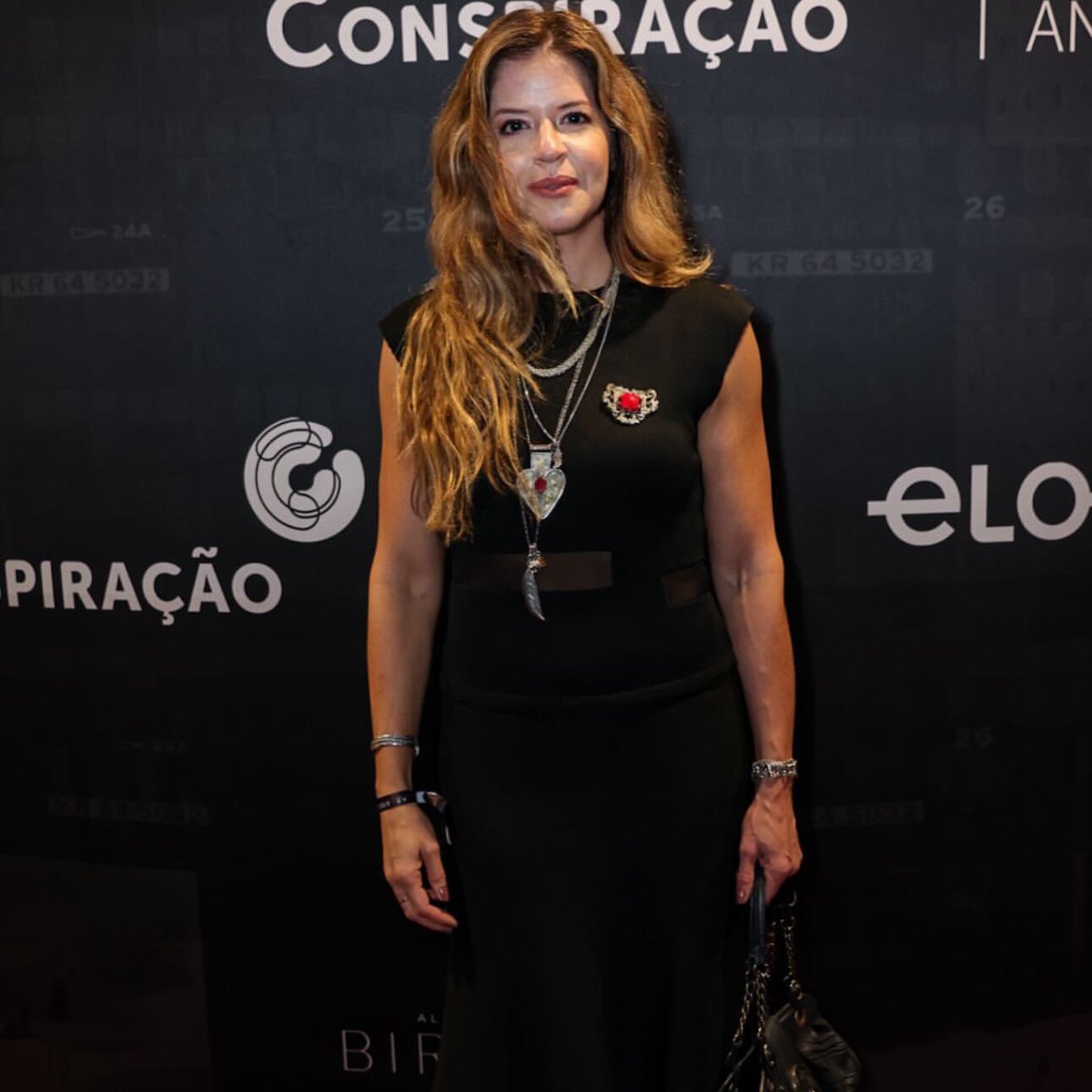 infosmarisantos's tweet photo. “Festa linda da conspiracaofilmes . Parabéns pelos 35 anos! E viva nosso cinema 
Que noite!!! 

Aqui, pouquíssimas fotos mas com muito amor❤️

#conspiração 
#cinema #cinemanacional”

📲 Mariana Santos via feed https://t.co/n8W81He7VE