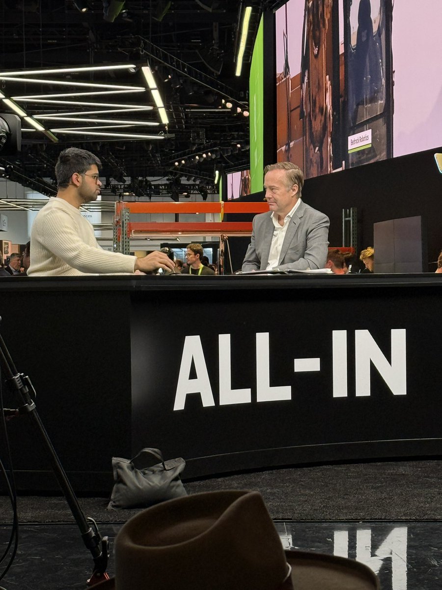 Hey Joe 💻🎸🎭🛣️ tweet media