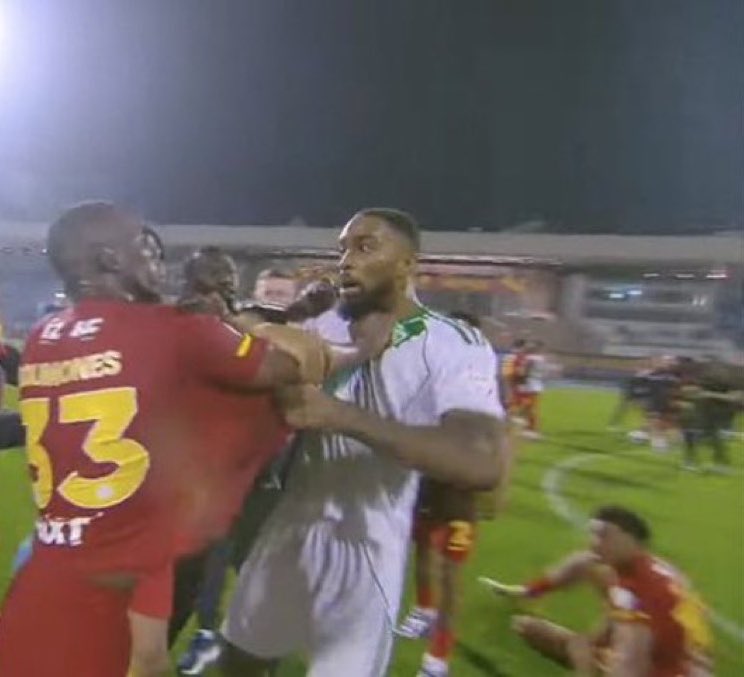 ارثر tweet media