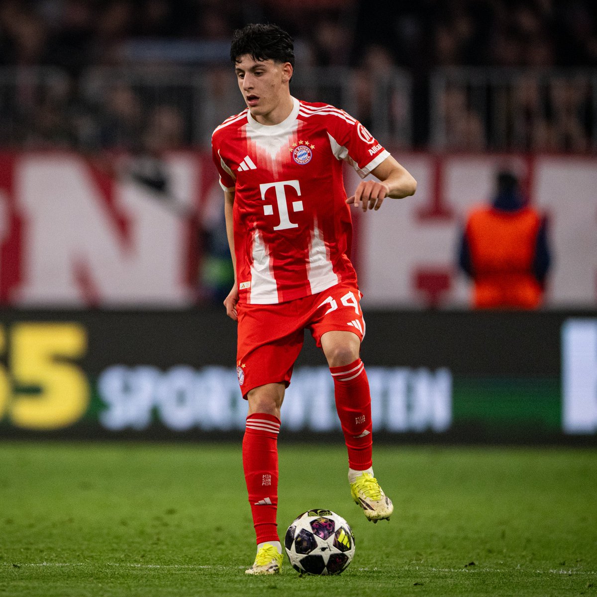 helu „helu“ helu 🔴⚪️ tweet media