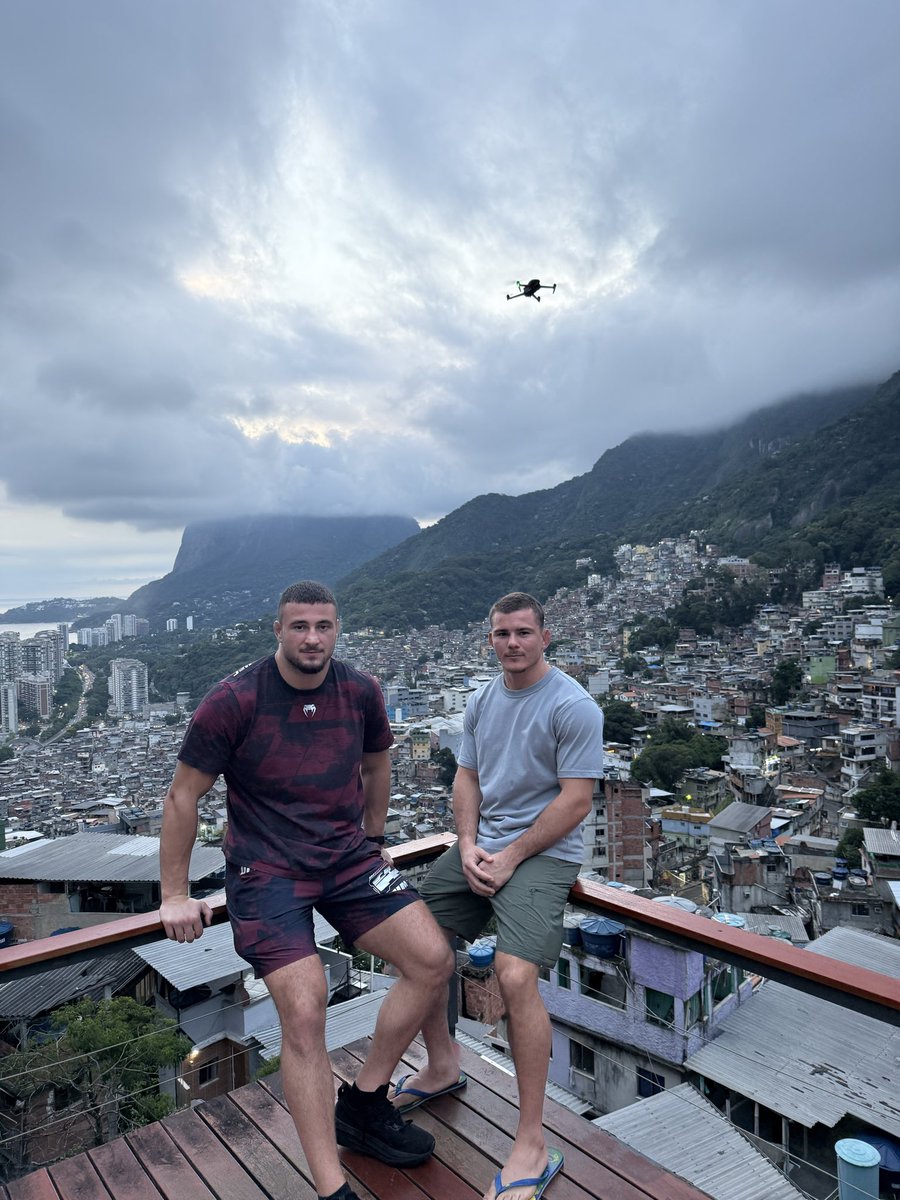 felipelimamma's tweet image. Rio de Janeiro 🇧🇷
#favela #brazil