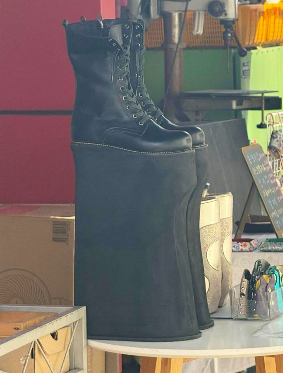 ℓouise 🍒 tweet media