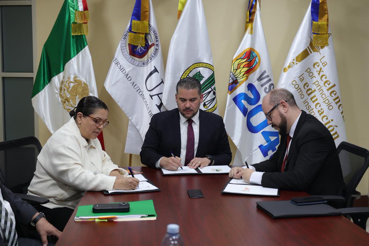 Personajes tweet media