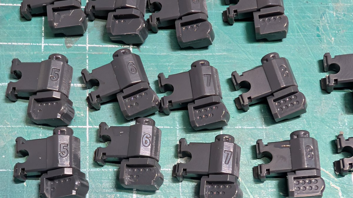 リュウナイト♘ tweet media