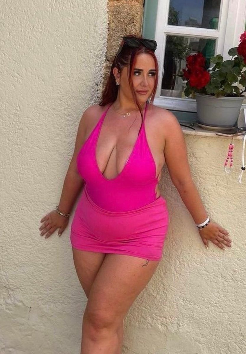 mother daughter tweet media