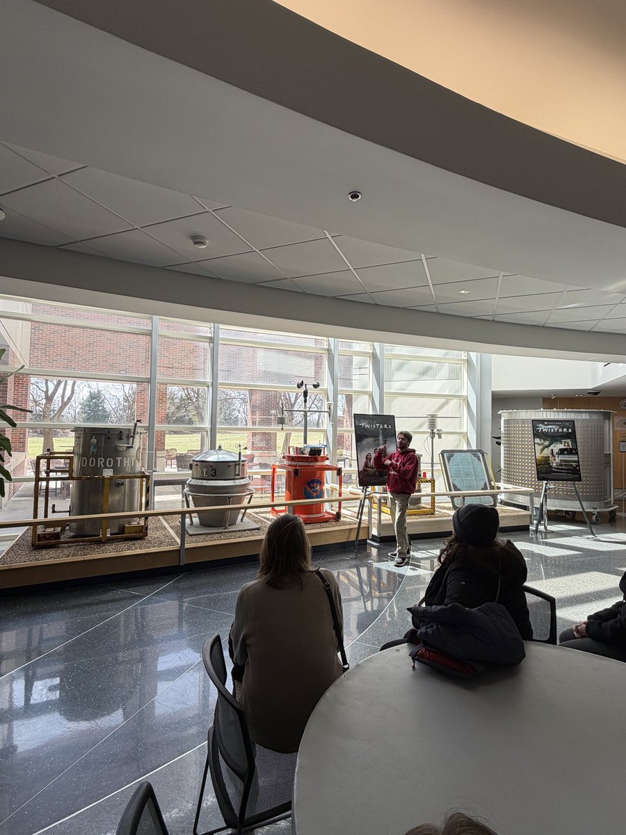 NadoAaron tweet media