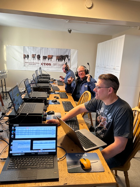 DX World.net tweet media