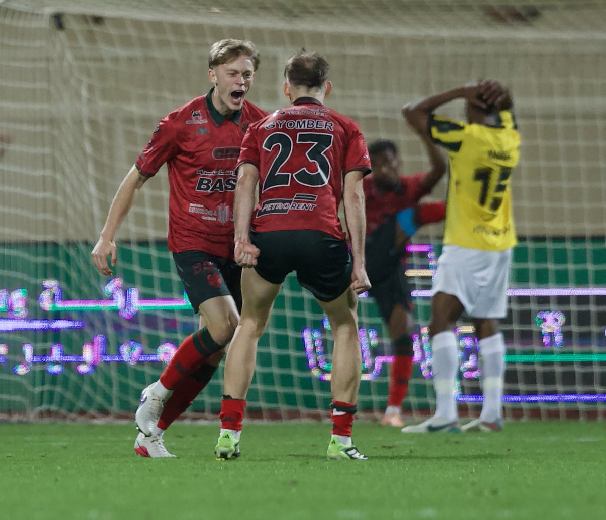 عمرو tweet media