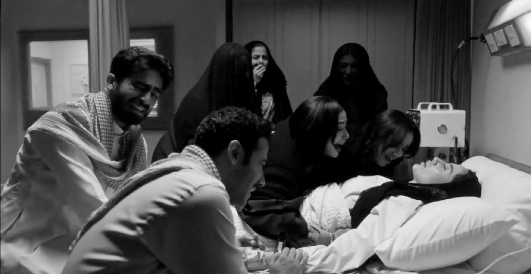 لمآح . tweet media