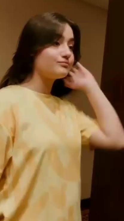 Amna Khan tweet media