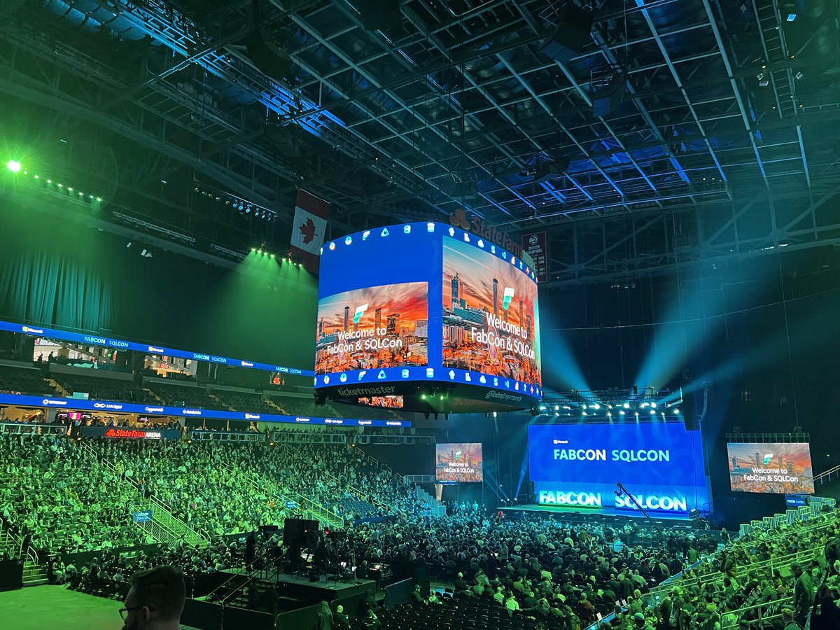 MicroAge tweet media